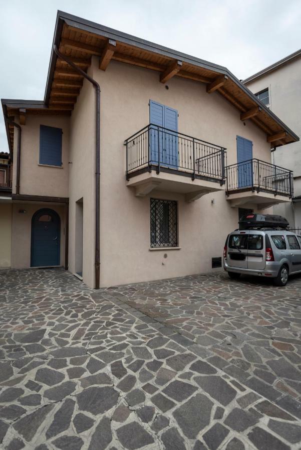 Casa Mari Fronte Lago Salò Exteriör bild